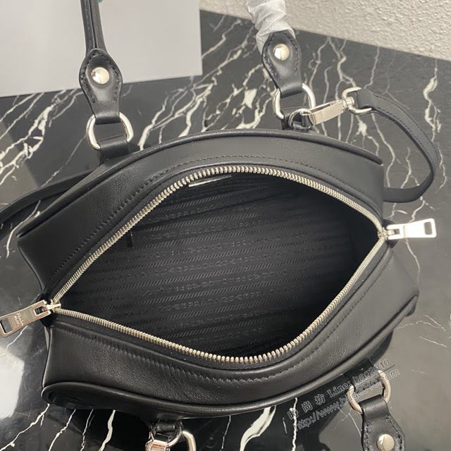 prada女包 普拉達2020年專櫃最新款 小牛皮女士手提包 1BB070 走秀款 prada大號單肩女包  pyd2197